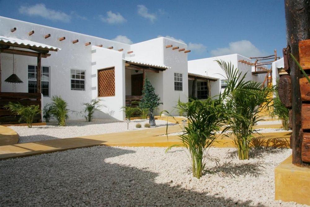 Bonaire Fun Apartments Exterior photo