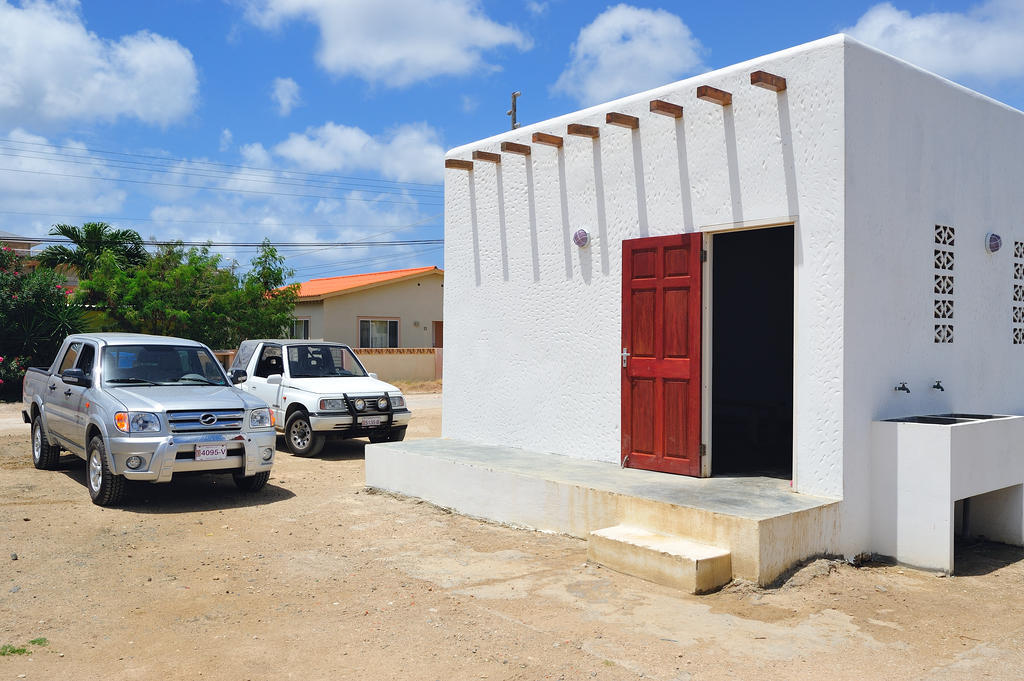 Bonaire Fun Apartments Exterior photo