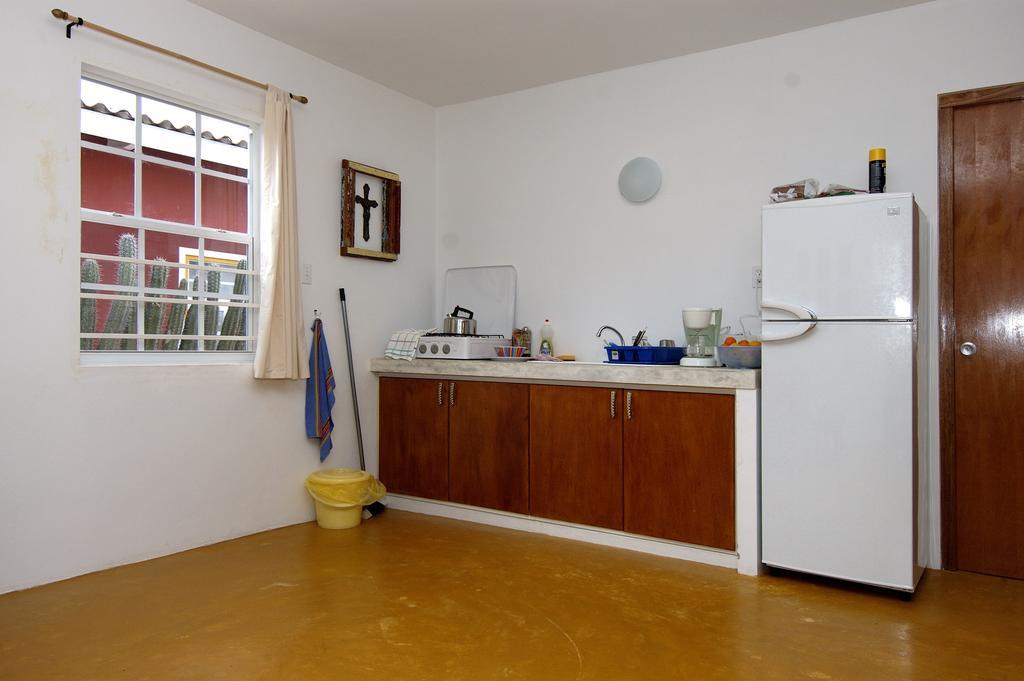 Bonaire Fun Apartments Room photo
